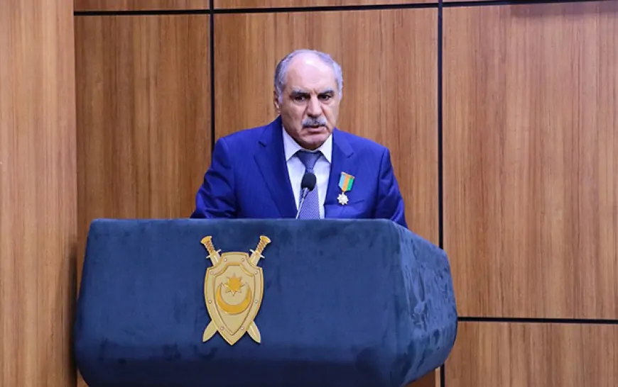 Xanlar Vəliyev təqaüdə göndərildi (FOTO)