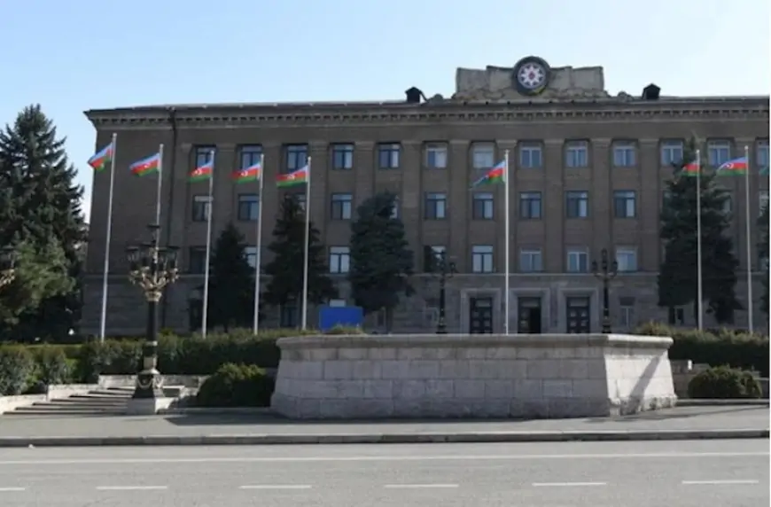 Xankəndidə dövlət işçiləri 2025, özəl şirkətdə işləyənlər 543 manat maaş alırlar – Rəsmi